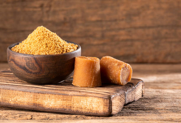 Descubre cómo la panela y la miel de caña pueden transformar tu piel con una rutina de skincare natural.